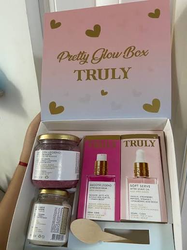 Pretty Glow Box Truly